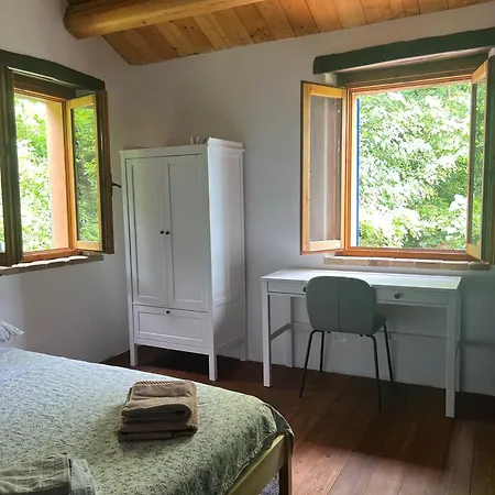 Homestay The Reading Cat Retreat Poggio San Marcello