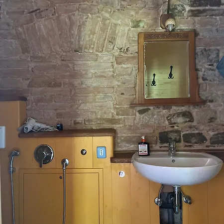 The Reading Cat Retreat Homestay Poggio San Marcello